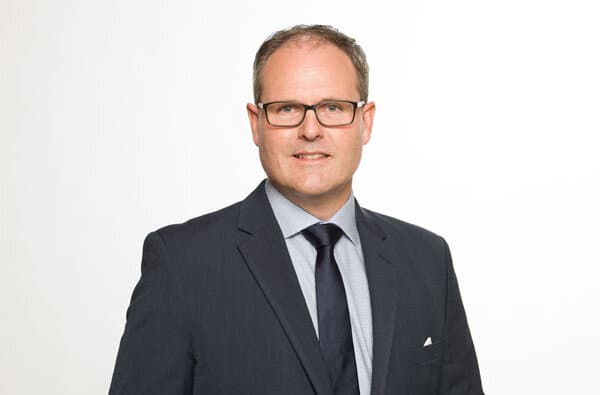 Auto-Schweiz_Thomas-Rueckert_bearbeitet_NEU