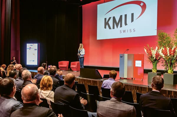 KMU-Swiss-Podium_Links_Saal_bearbeitet
