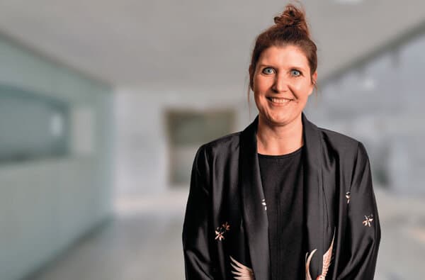 Pam-Huegli-portrait-hwz_bearbeitet