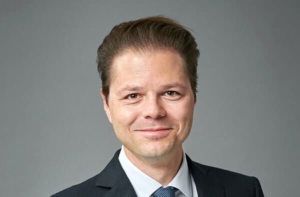 Stefan_Hilber_Warteck-Invest_bearbeitet