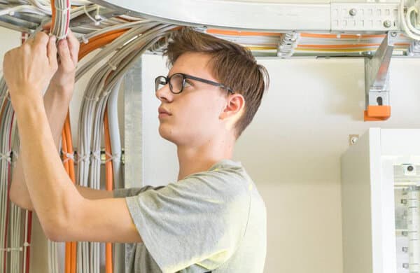 Burkhalter-Gruppe_Marcel_Hufschmid_AG_Elektro-Installation_bearbeitet