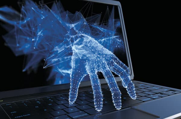 Cyber-Attacken_blaue-Hand_iStock_iLexx_641382150_bearbeitet
