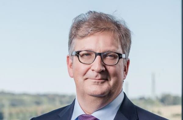 Meyer-Burger_CFO-Juergen-Schiffer_bearbeitet