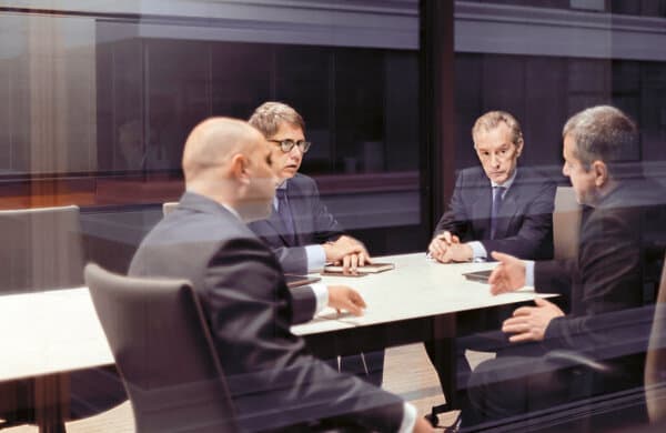 Verwaltungsraete-VR_iStock_FangXiaNuo_637933212_bearbeitet