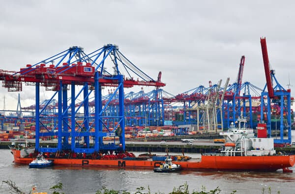 HHLA_Containerbruecken-Burchardka_Foto-HHLA-Dietmar-Hasenpusch_bearbeitet